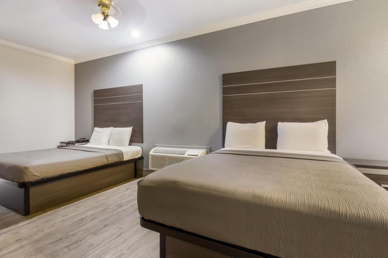 Americas Best Value Platinum Inn & Suites Houston Exterior photo