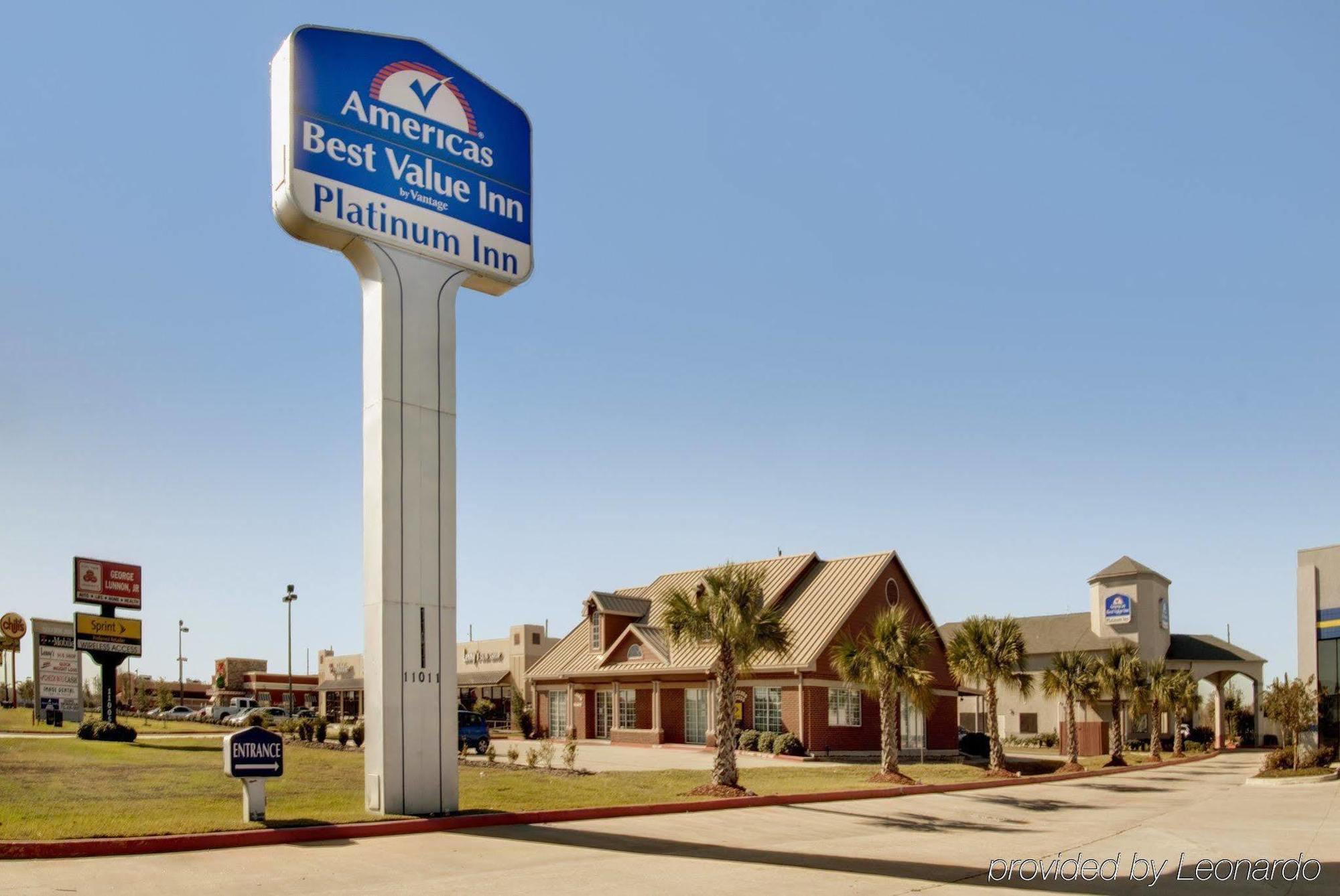 Americas Best Value Platinum Inn & Suites Houston Exterior photo